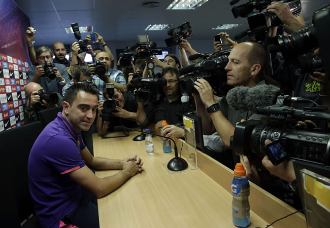 El capitán del FC Barcelona, Xavi Hernández, acaba de anunciar que abandonará al final de la temporada el club catalán. Foto: EFE