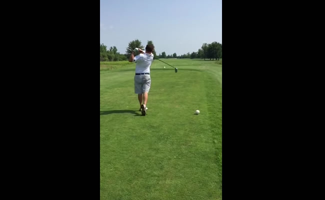 Golfista mata una gaviota. Foto: Youtube