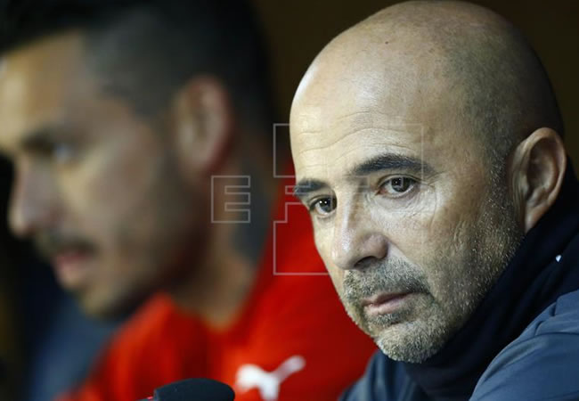 Jorge Sampaoli, DT de la selección chilena de fútbol busca traer extranjeros al equipo. Foto: EFE