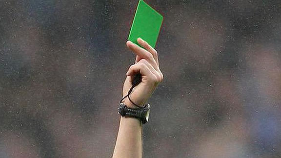 Tarjeta verde para la Serie B de Italia. Foto: Twitter