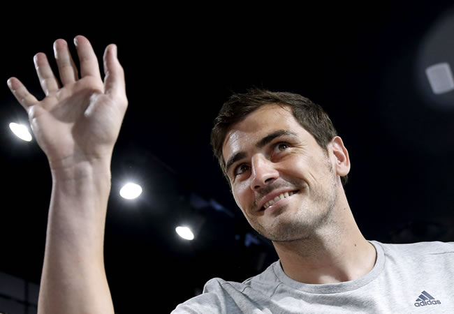 El futbolista del Oporto y capitán de la selección española, Iker Casillas. Foto: EFE