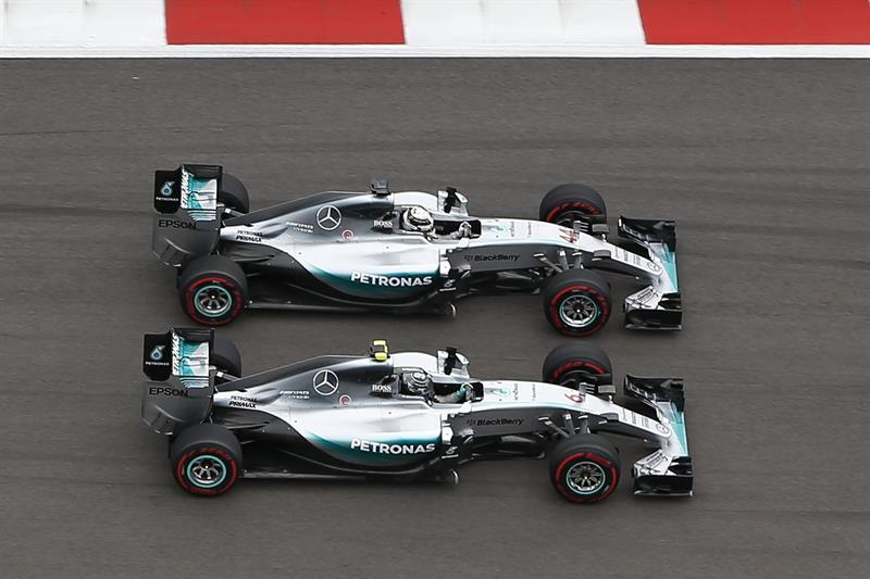 El inglés Lewis Hamilton ganó el Gran Premio de Rusia y se acerca al título de la F1. Foto: EFE