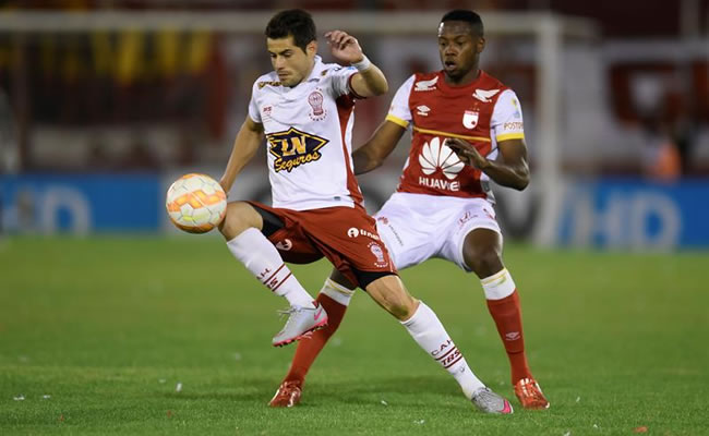 Huracán y Santa Fe empataron en la finla de ida de la Copa Sudamericana. Foto: EFE