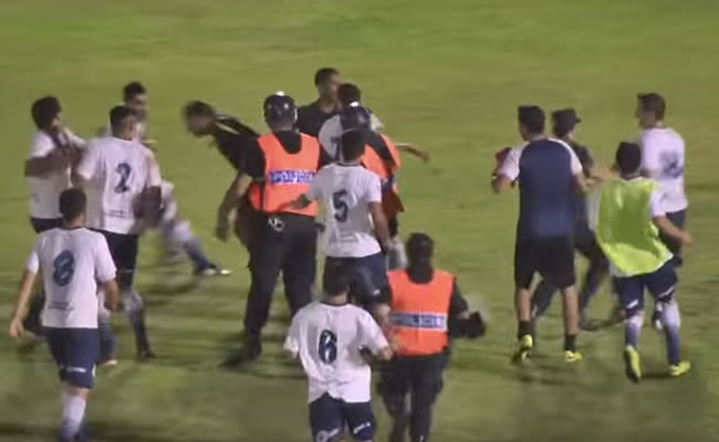 Momento de la agresión a Facundo Elgart. Foto: Youtube