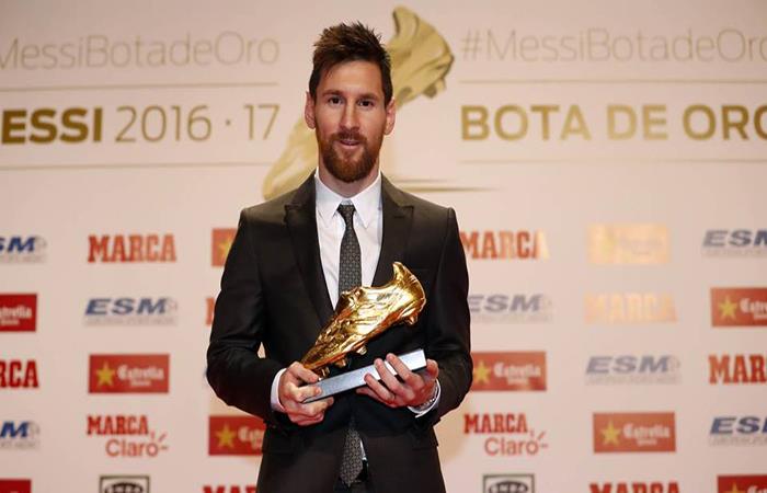 Leo Messi recibe su cuarta Bota de Oro. Foto: Facebook