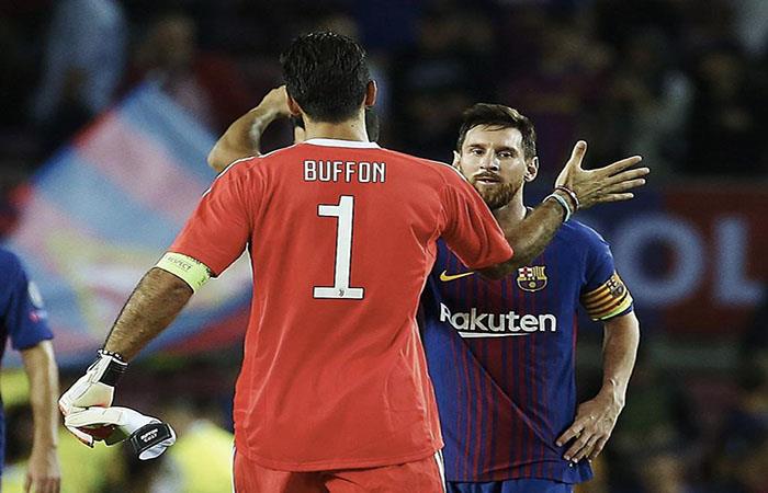 Gianluigi Buffon y Lionel Messi. Foto: AFP
