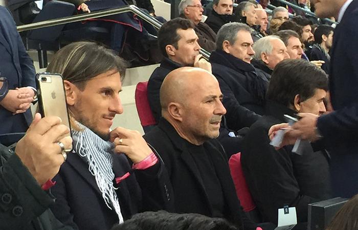 Jorge Sampaoli junto a Sebastián Beccacece en el Camp Nou. Foto: Twitter