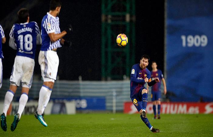 Lionel Messi al momento de marcar el golazo ante la Real Sociedad. Foto: Facebook