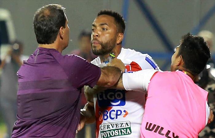 Edgardo Malvestiti fue agredido por Dos Santos. Foto: Twitter