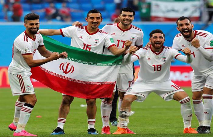 El equipo iraní, feliz con el triunfo. Foto: EFE