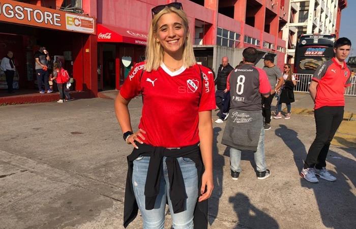 Delfina Pignatiello fue homenajeada en la cancha de Independiente. Foto: Twitter