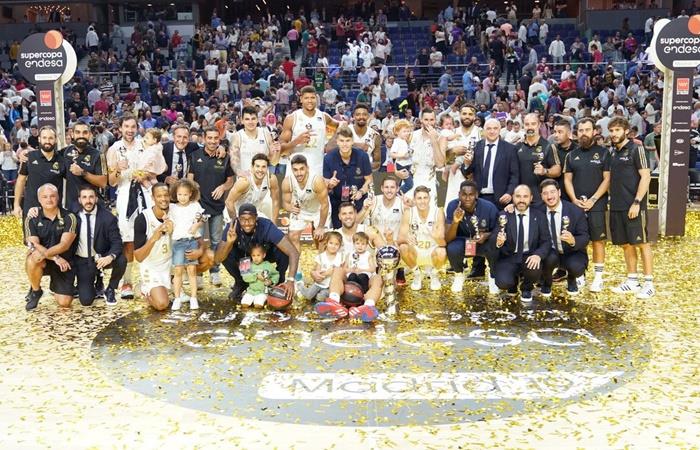 Real Madrid es el campéon de la Supercopa con Campazzo, Deck y Laprovíttola. Foto: Twitter