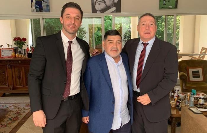 Diego Maradona visita a Alberto Fernández en Casa Rosada. Foto: Twitter