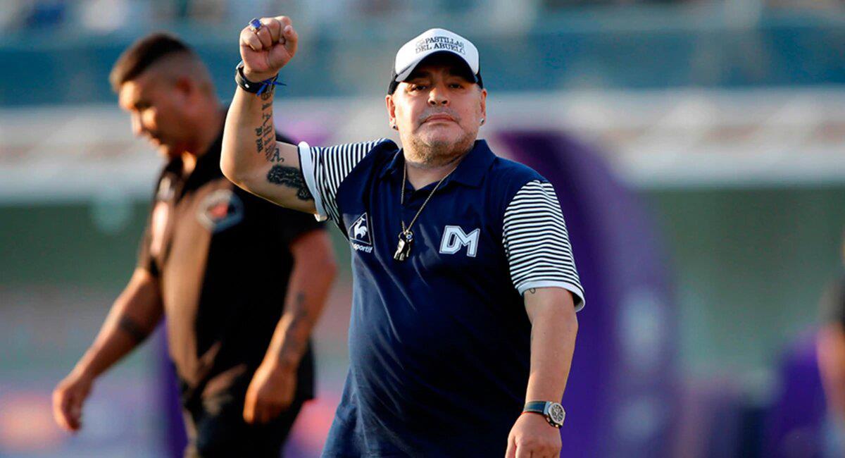 Diego Maradona se solidariza con los niños de la Argentina. Foto: EFE