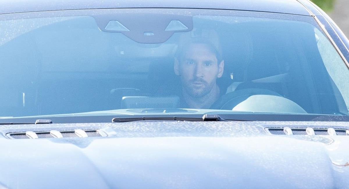Lionel Messi llegó a instalaciones de entrenamientos de Barcelona. Foto: Twitter Difusión