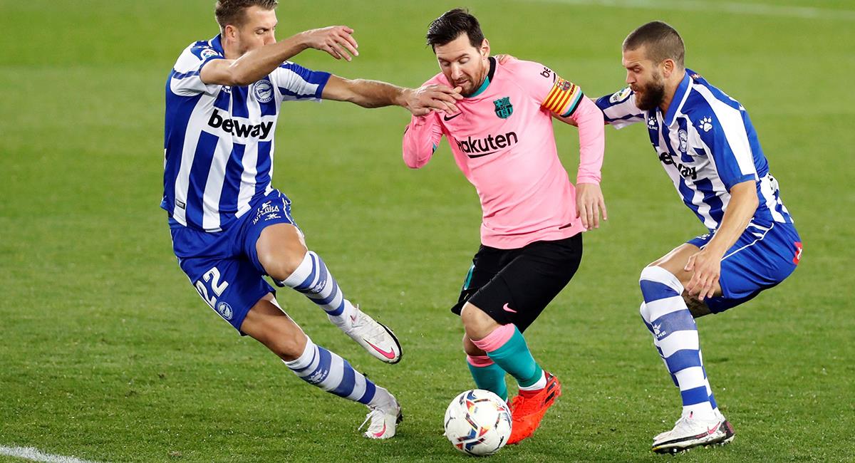 Lionel Messi no pudo salvar al Barcelona del empate ante Alavés. Foto: EFE