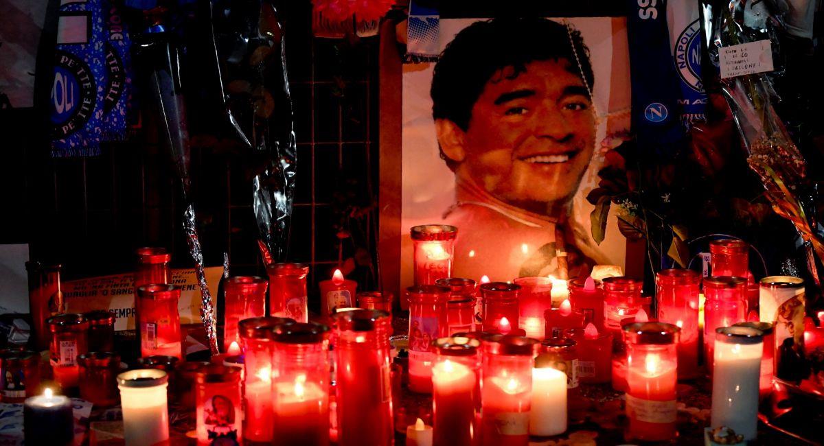 Diego Maradona y la devoción de sus seguidores hacia él. Foto: EFE
