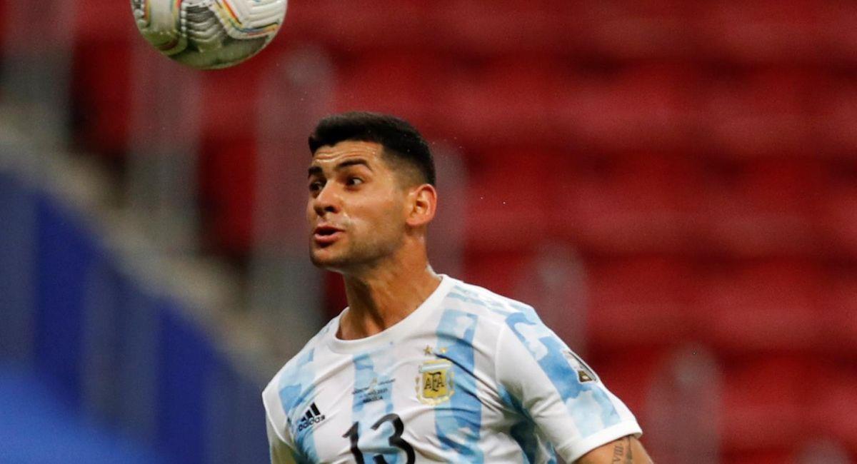 Cristian Romero tuvo una buena actuación ante Uruguay. Foto: EFE