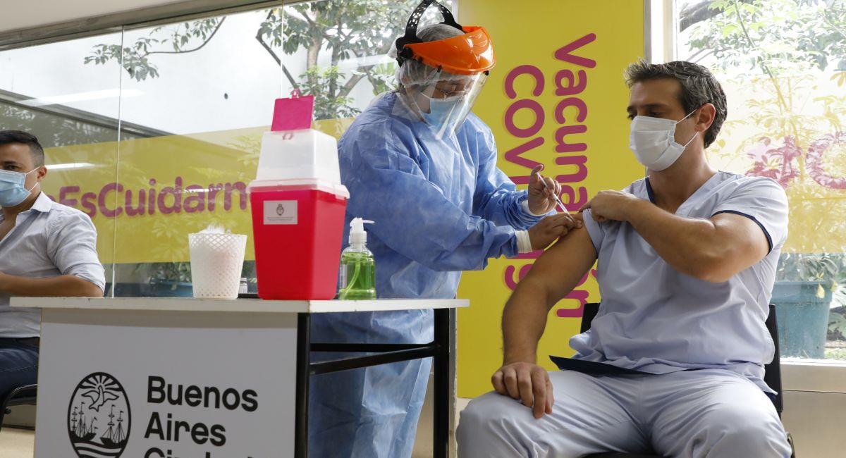 Buenos Aires prosigue con su plan de vacunación. Foto: Twitter Gobierno de Buenos Aires