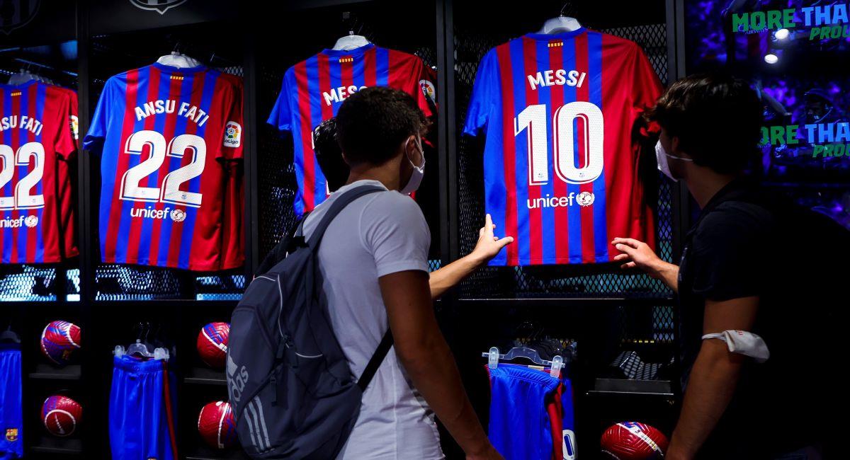 La camiseta de Lionel Messi sigue siendo la más vendida del Barcelona. Foto: EFE