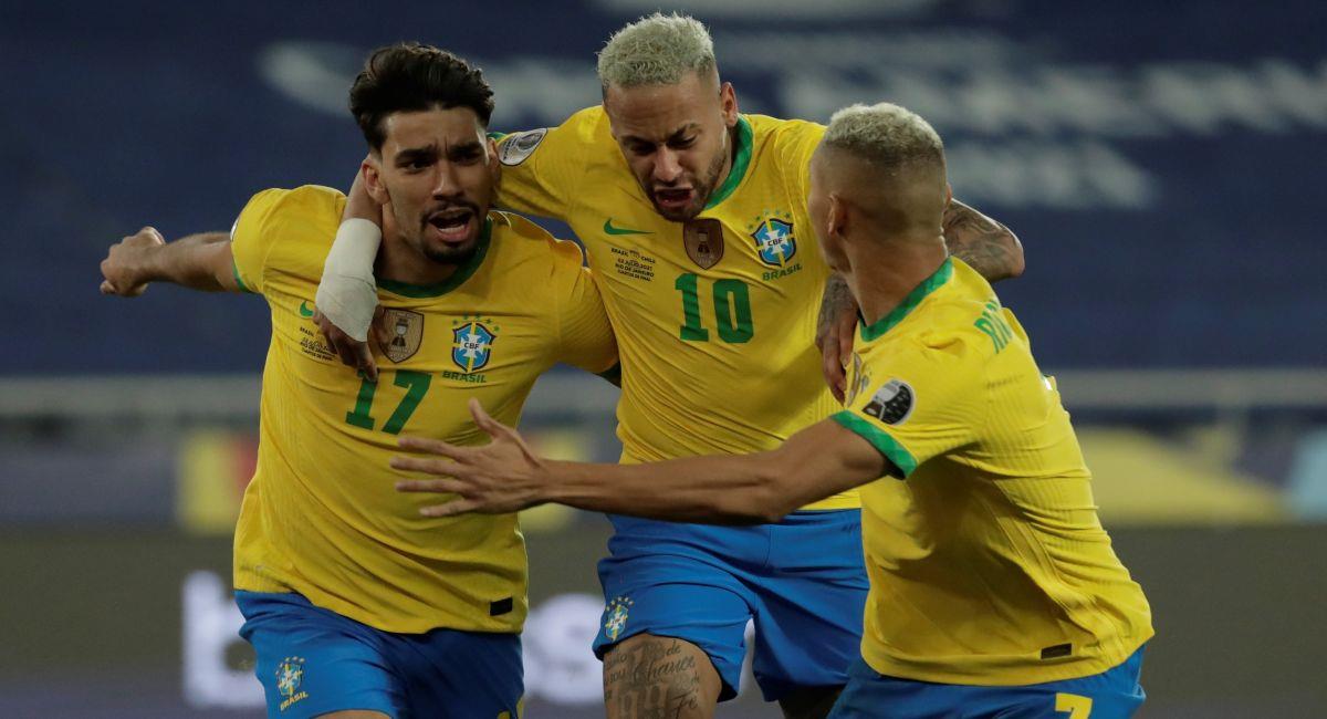 Brasil terminó siendo más que Chile en los cuartos de final de la Copa América. Foto: EFE