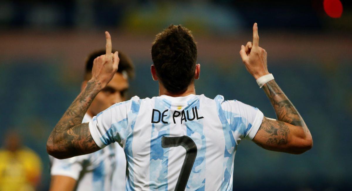 Rodrigo De Paul puso el 1 a 0 de Argentina sobre Ecuador. Foto: EFE