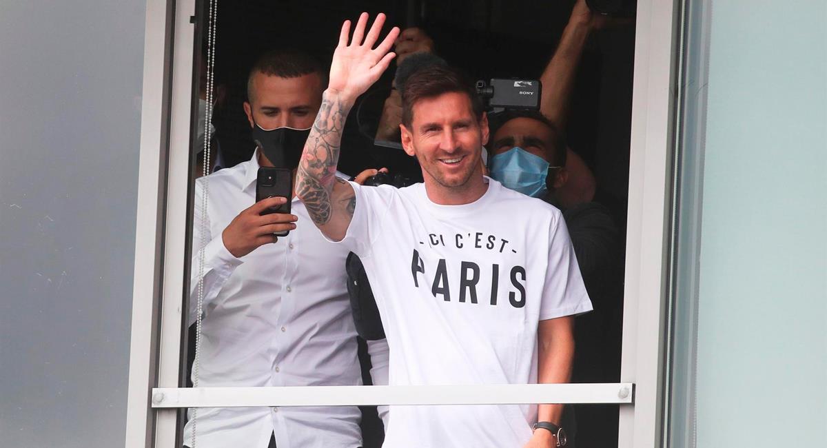 Lionel Messi arribó en Francia para pasar exámenes médicos y fichar por PSG. Foto: EFE