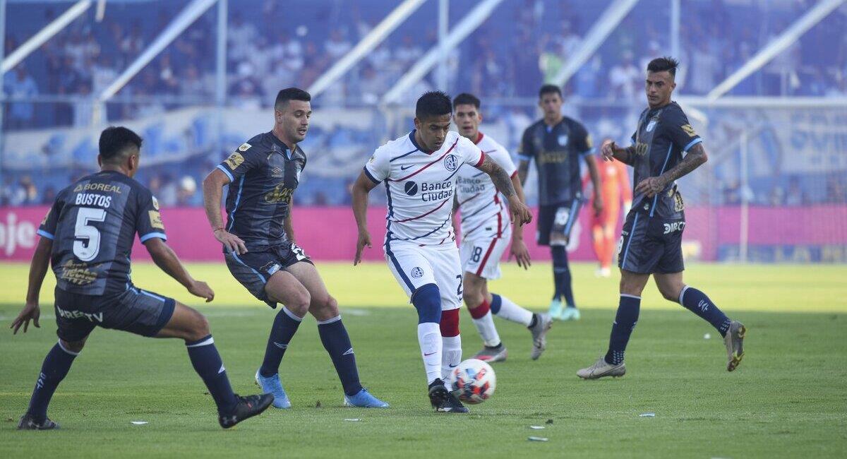 Atlético Tucumán igualó con San Lorenzo. Foto: @LigaAFA