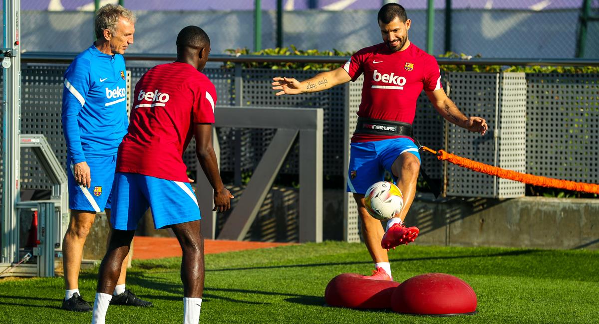 Sergio Agüero volvió a los trabajos de grupo con Barcelona. Foto: Twitter @FCBarcelona_es