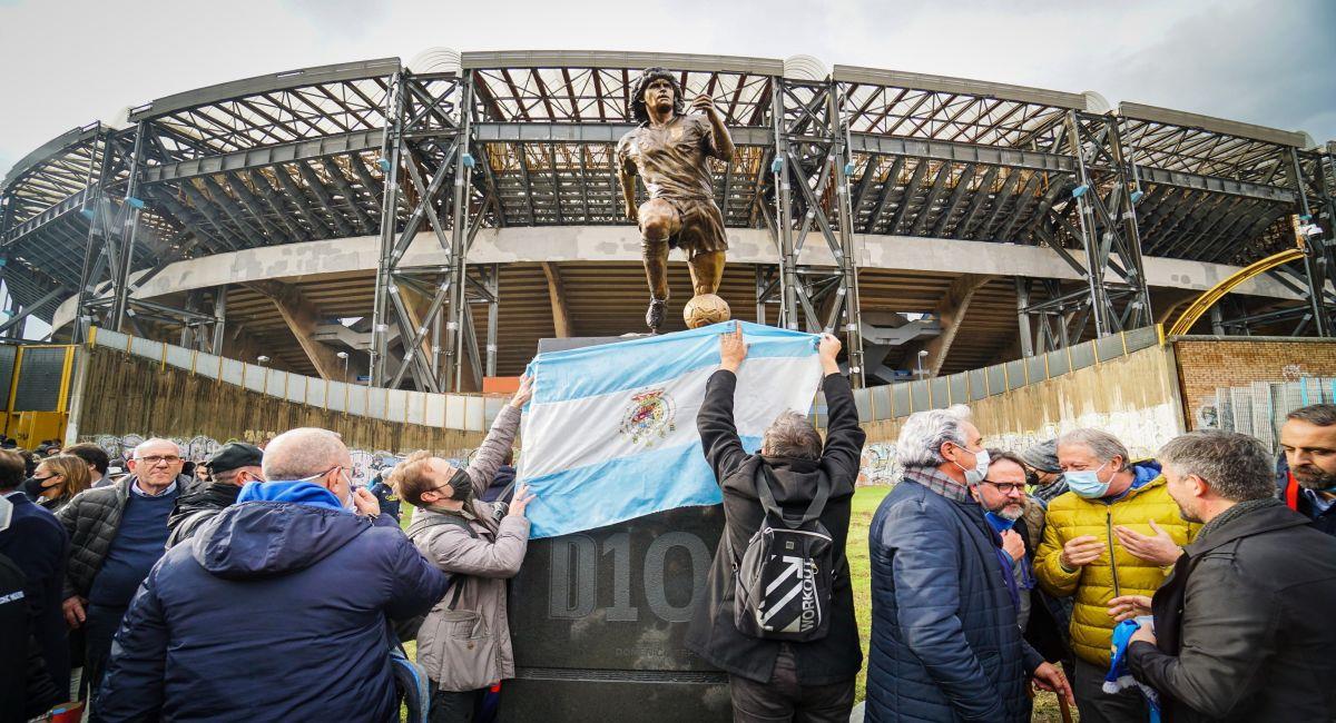 Diego Maradina es todo un símbolo en Nápoles. Foto: EFE