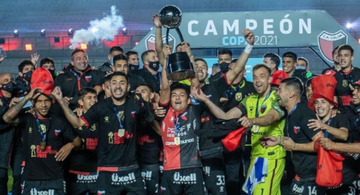 Colon es el último campeón de la Copa de La Liga. Foto: Instagram @colonoficial