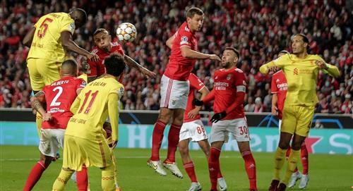 Con Otamendi en cancha, Benfica fue derrotado 3-1 por Liverpool en la Champions League
