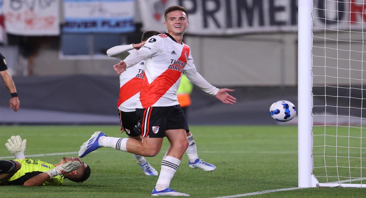 Palavecino abrió el marcador para River Plate. Foto: EFE