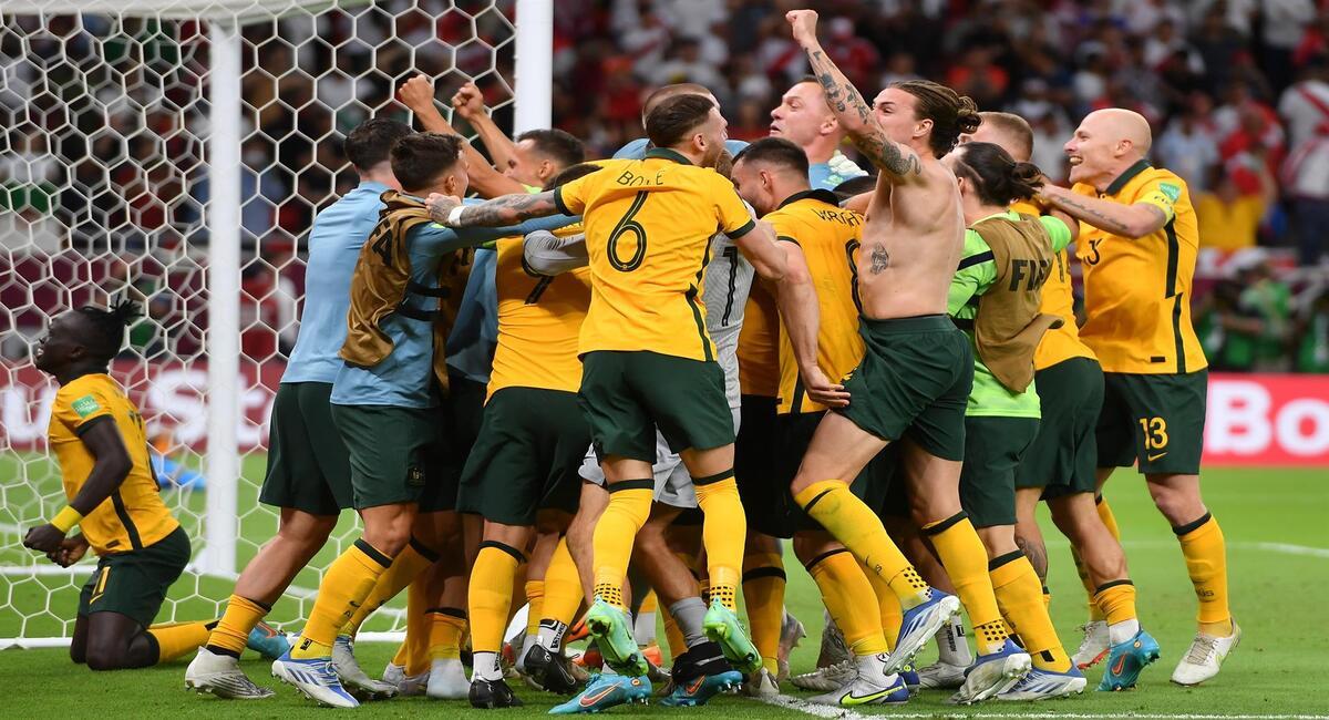 Australia derrotó 5-4 en penales a Perú y clasificó a Qatar 2022. Foto: EFE