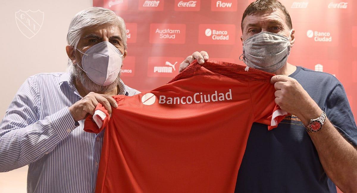Falcioni vuelve al Rojo luego de siete meses. Foto: Twitter @Independiente