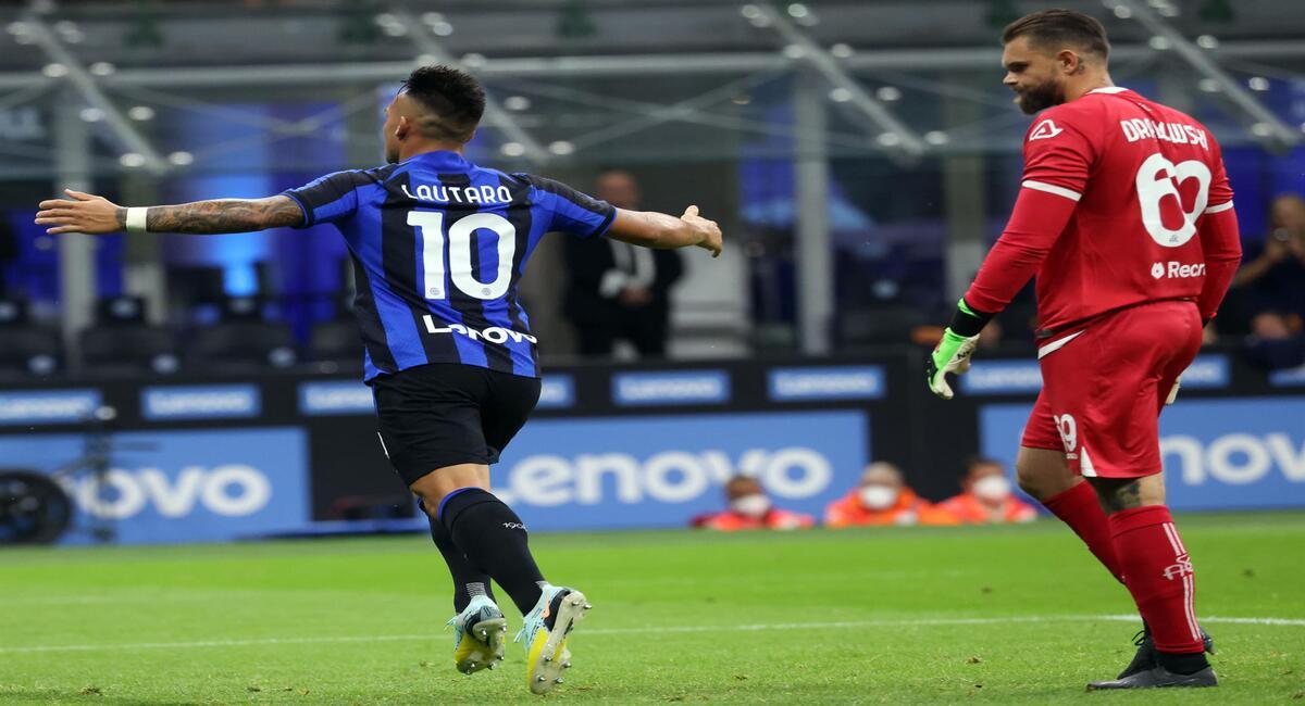Lautaro marcó el primero del Inter en la goleada 3-0 sobre Spezia. Foto: EFE