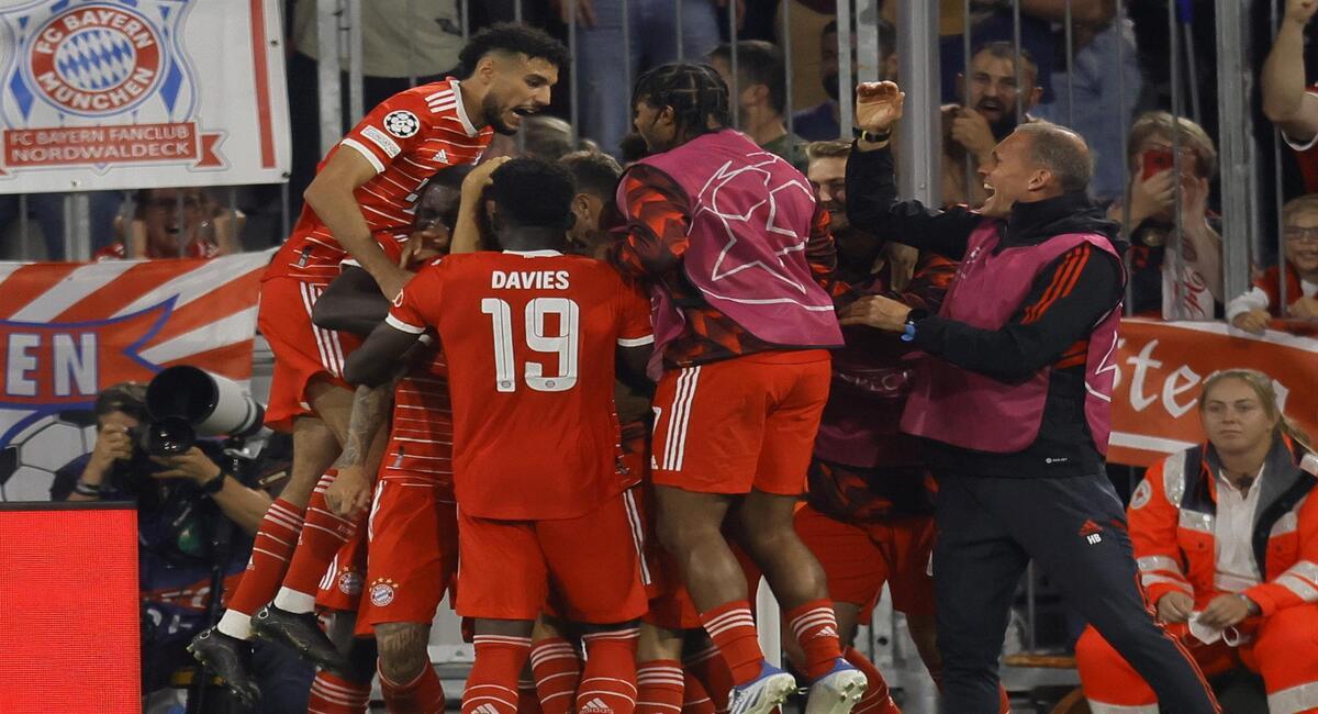Hernández y Sané le dieron la victoria a Bayern. Foto: EFE
