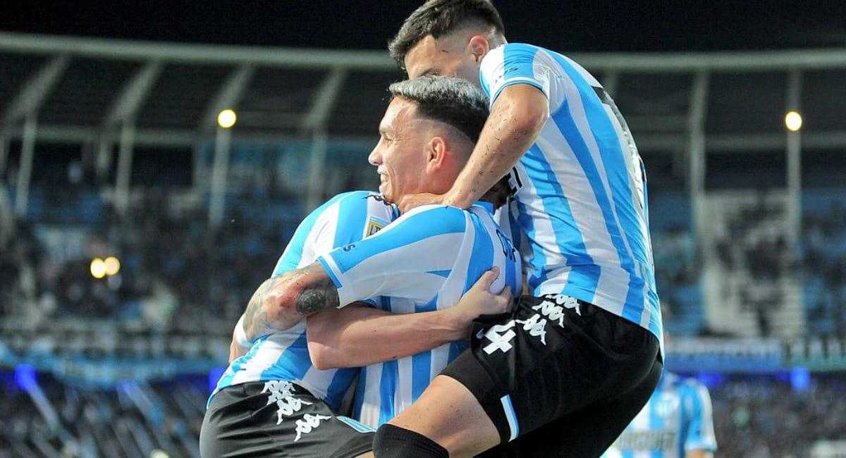 El 11 que pondría Fernando Gago para enfrentar a Tigre. Foto: Twitter @RacingClub