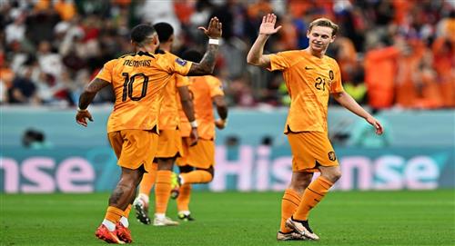 Países Bajos derrotó 2-0 a Qatar y avanzó como primera del Grupo A