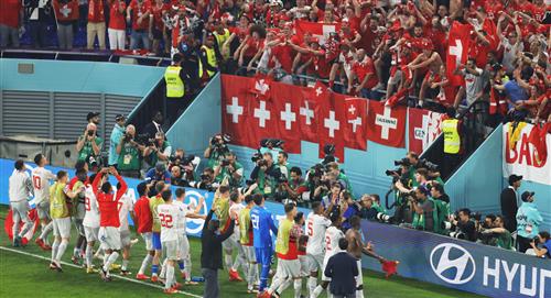 Suiza logró la clasificación tras vencer 3-2 a Serbia