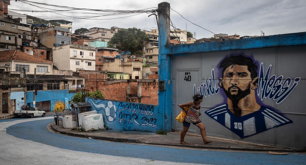 Selección Argentina: Una favela en Río de Janeiro está decorada con los  colores y bandera de Argentina