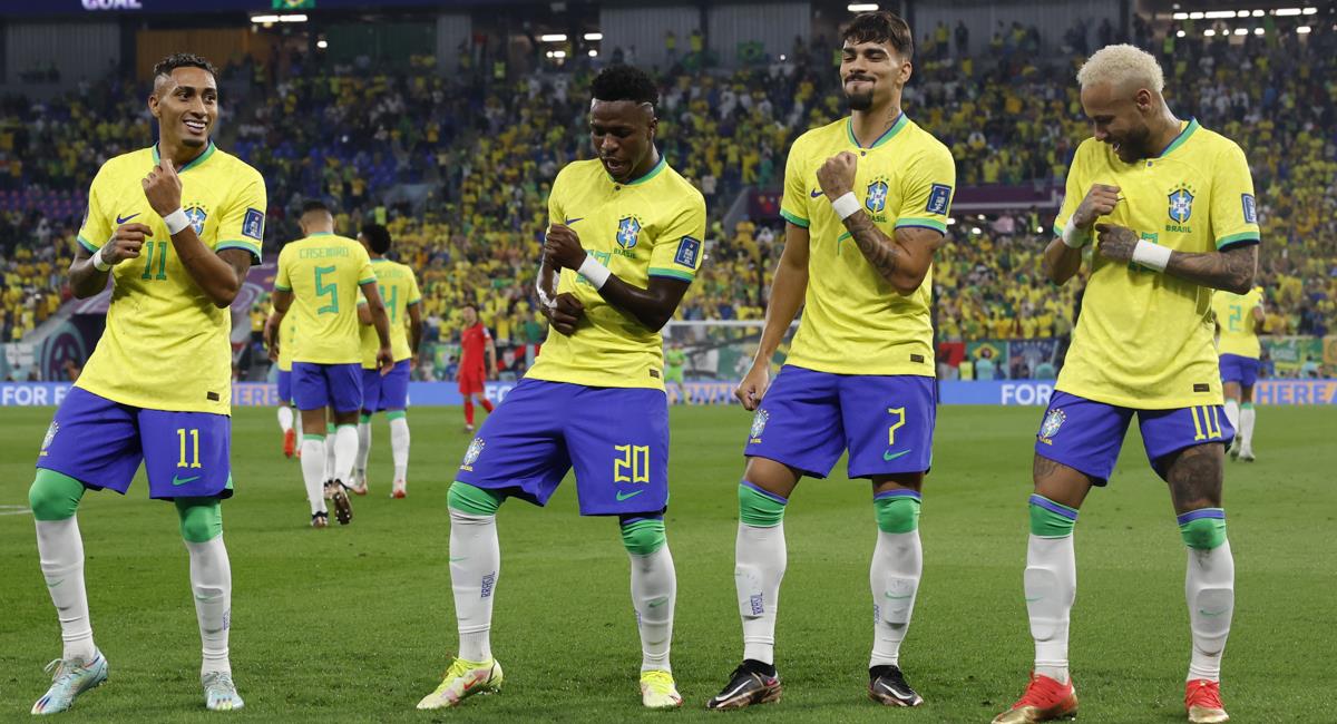 Brasil en la celebración del gol. Foto: EFE
