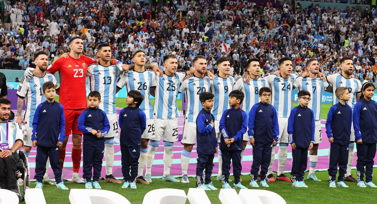 La Selección Argentina utilizará la camiseta celeste y blanca. Foto: EFE