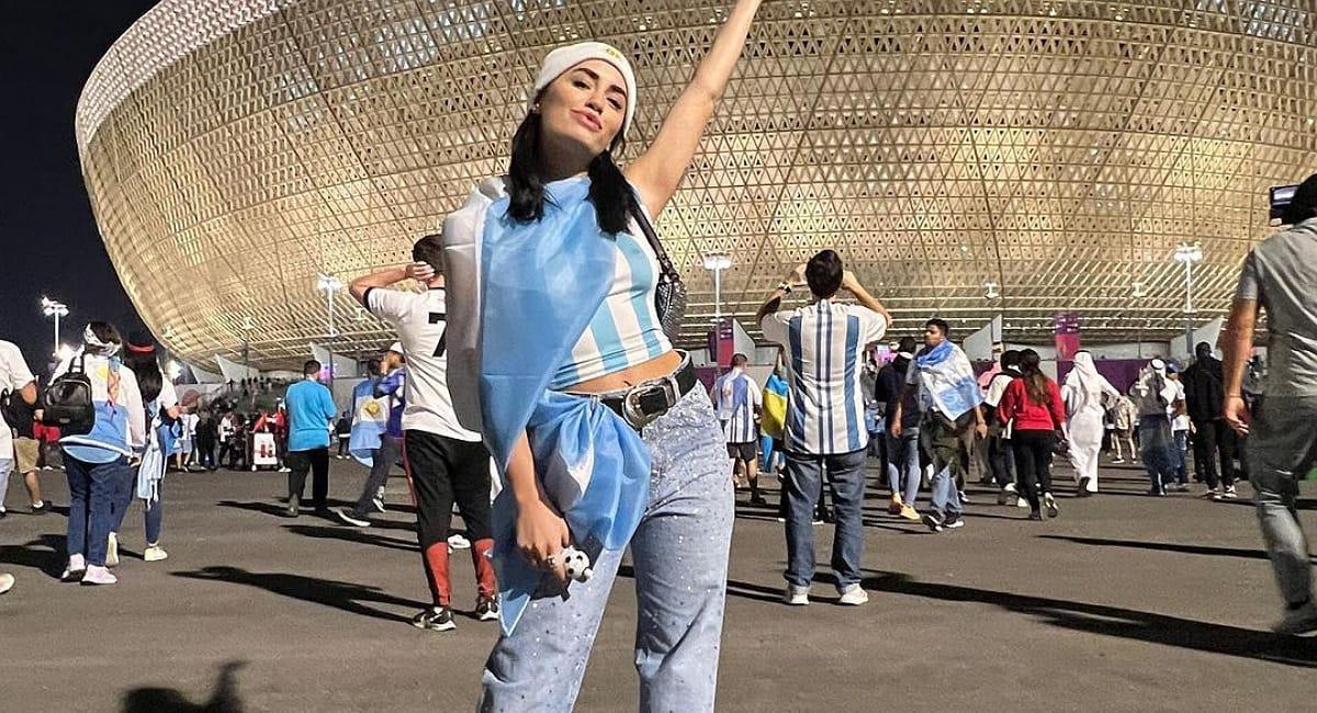 La cantante argentina viajó a Qatar para alentar a la Selección. Foto: Instagram @lalioficial