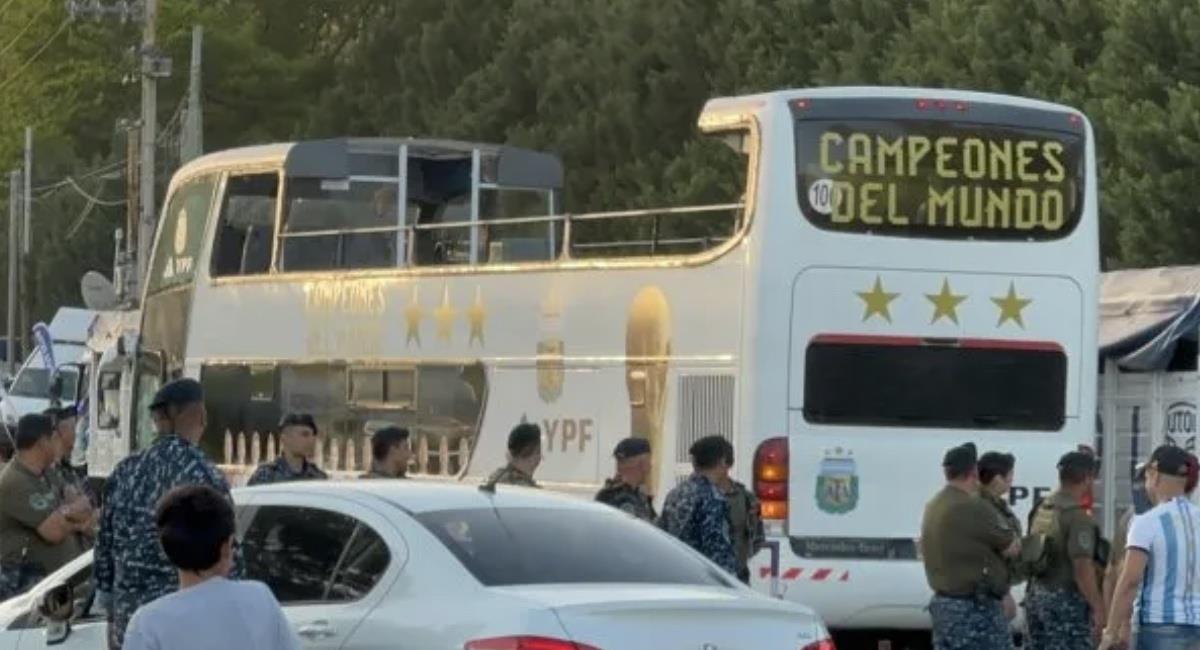 El bus que transportará a la Selección Argentina. Foto: Twitter