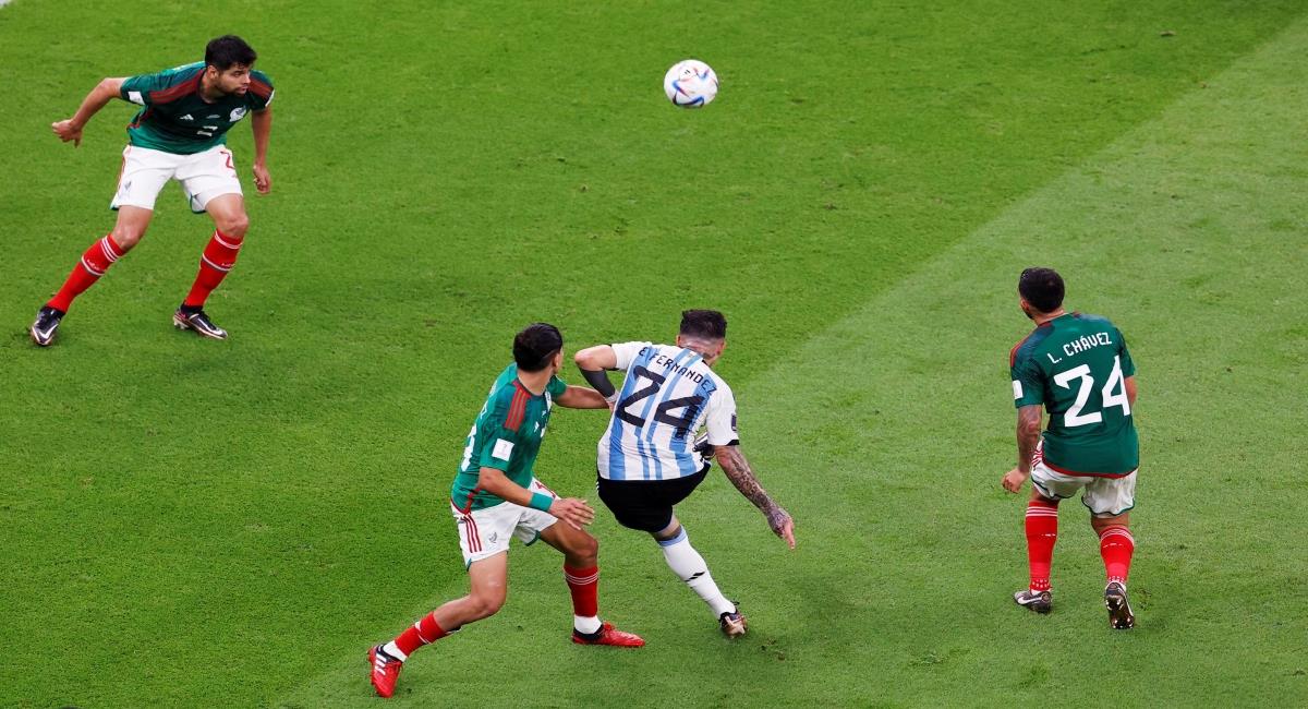 El gol de Enzo Fernández a México, es uno de los mejores del Mundial según FIFA. Foto: EFE