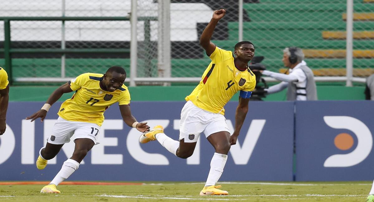 Mina marcó el gol que le dio la victoria a Ecuador. Foto: EFE