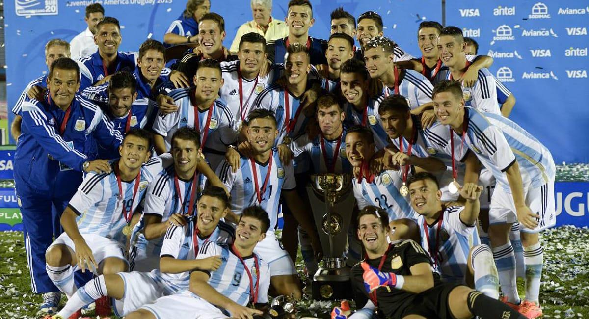 La Selección Argentina ganó el Sudamericano Sub 20 de Uruguay 2015. Foto: Twitter @Argentina