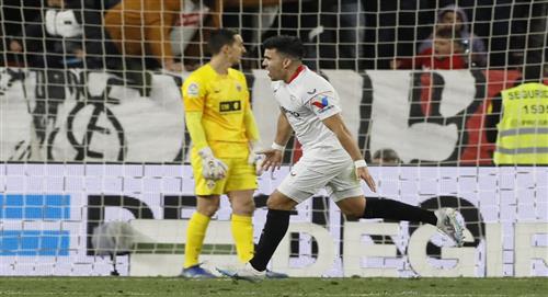 Acuña marcó en la goleada de Sevilla 3-0 ante Elche