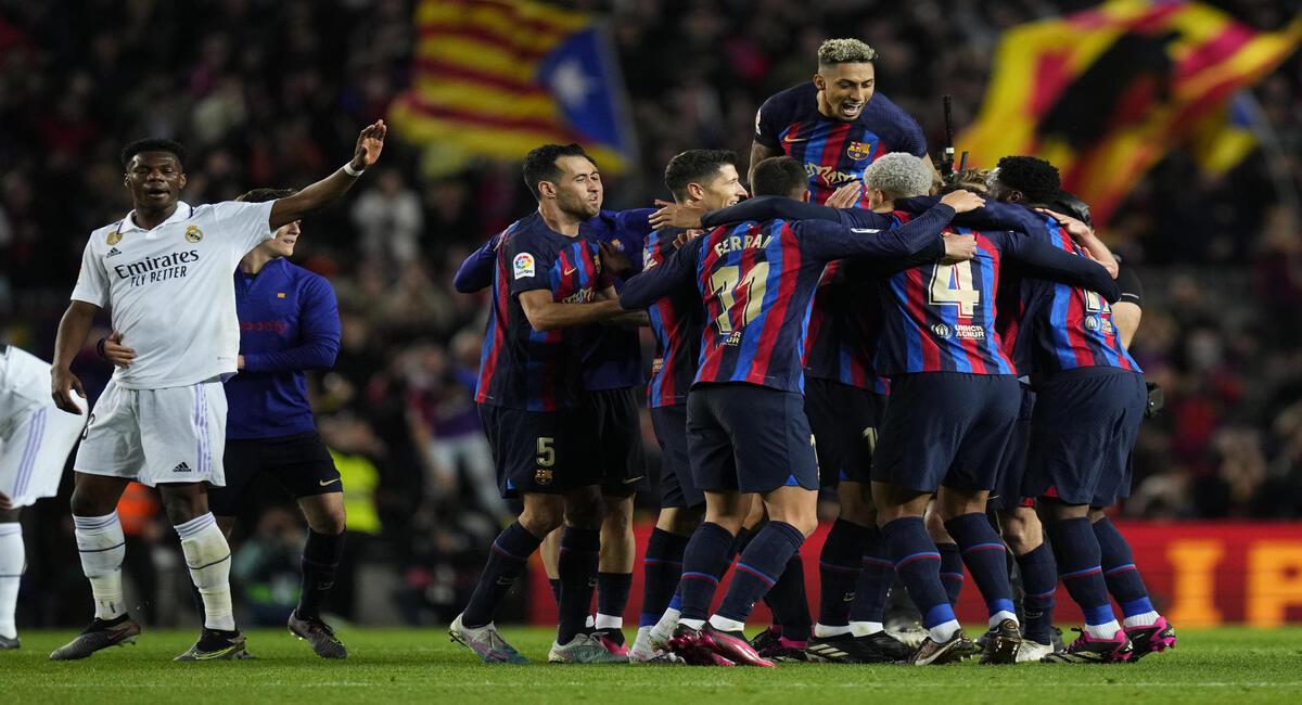 Barcelona se aleja 12 puntos en la tabla. Foto: EFE